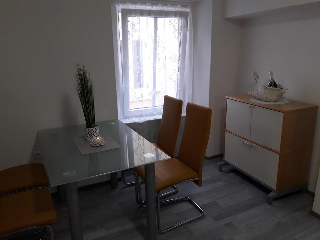 Klara & Sara Apartment ไพราน ภายนอก รูปภาพ