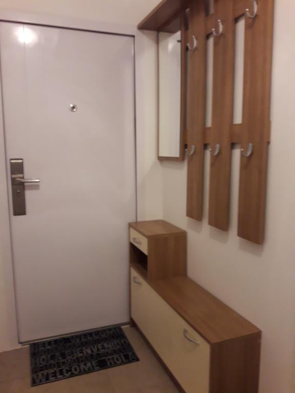 Klara & Sara Apartment ไพราน ภายนอก รูปภาพ